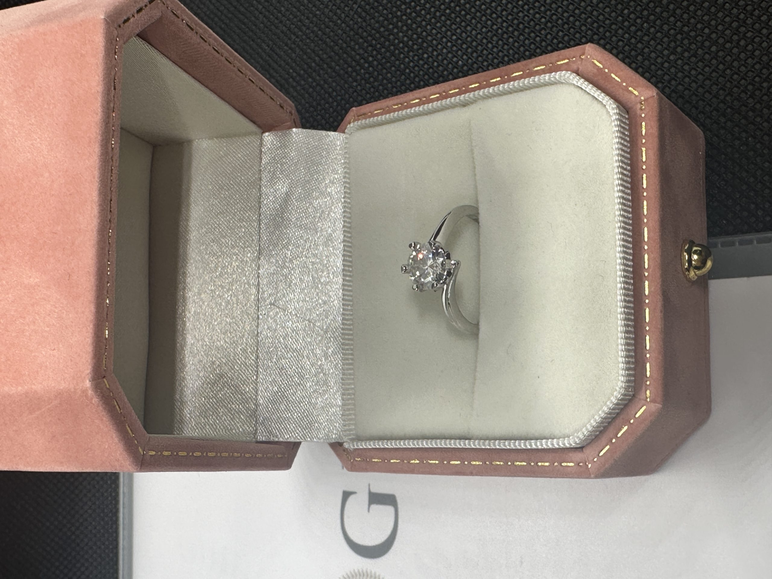 指輪ダイヤ ダイヤモンド 選び方 天然ダイヤモンド1.01ct GIA鑑定書 AU750指輪