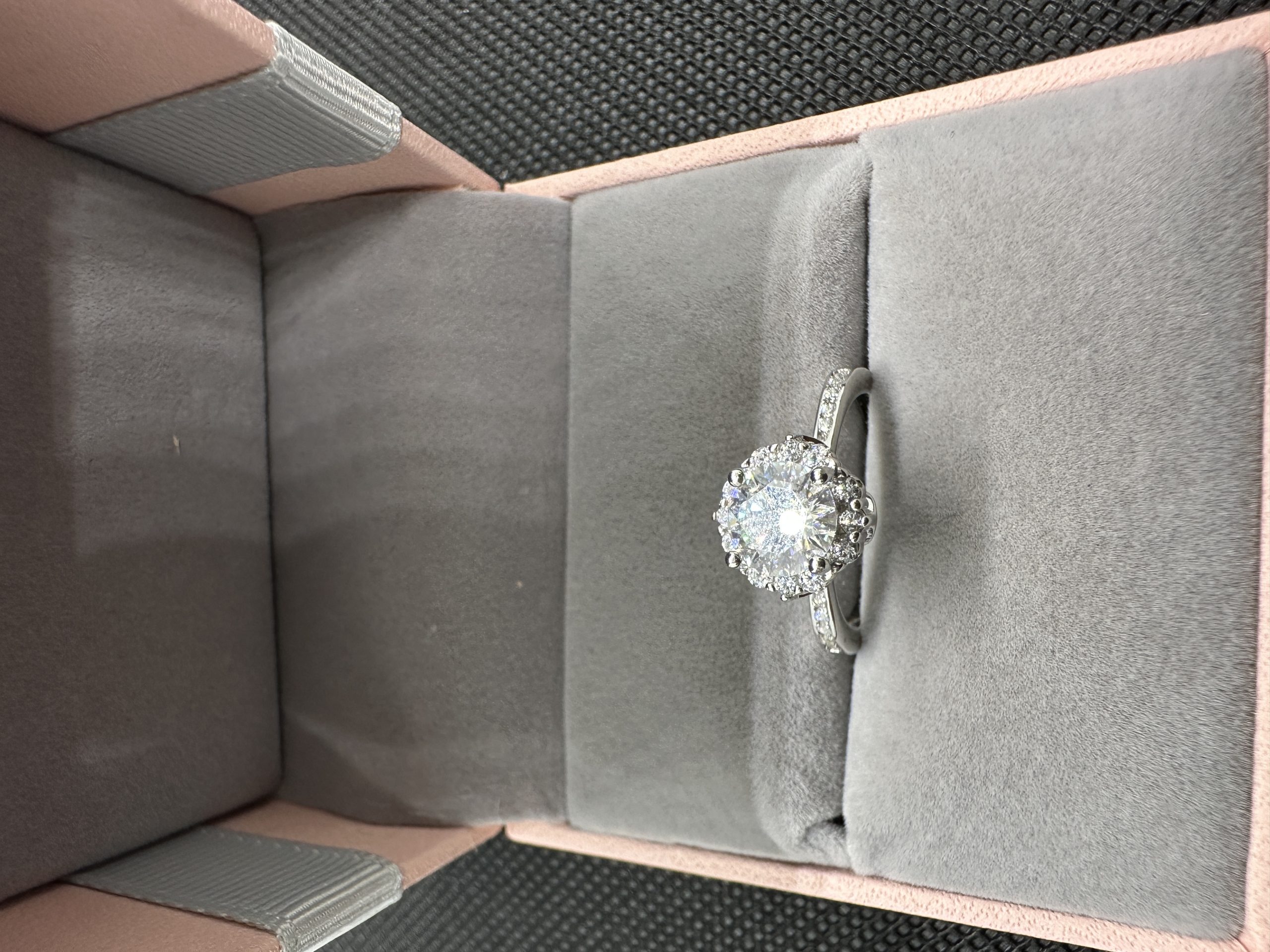 指輪ダイヤ ダイヤモンド 安い 天然ダイヤモンド1.01ct GIA証明書 AU750指輪