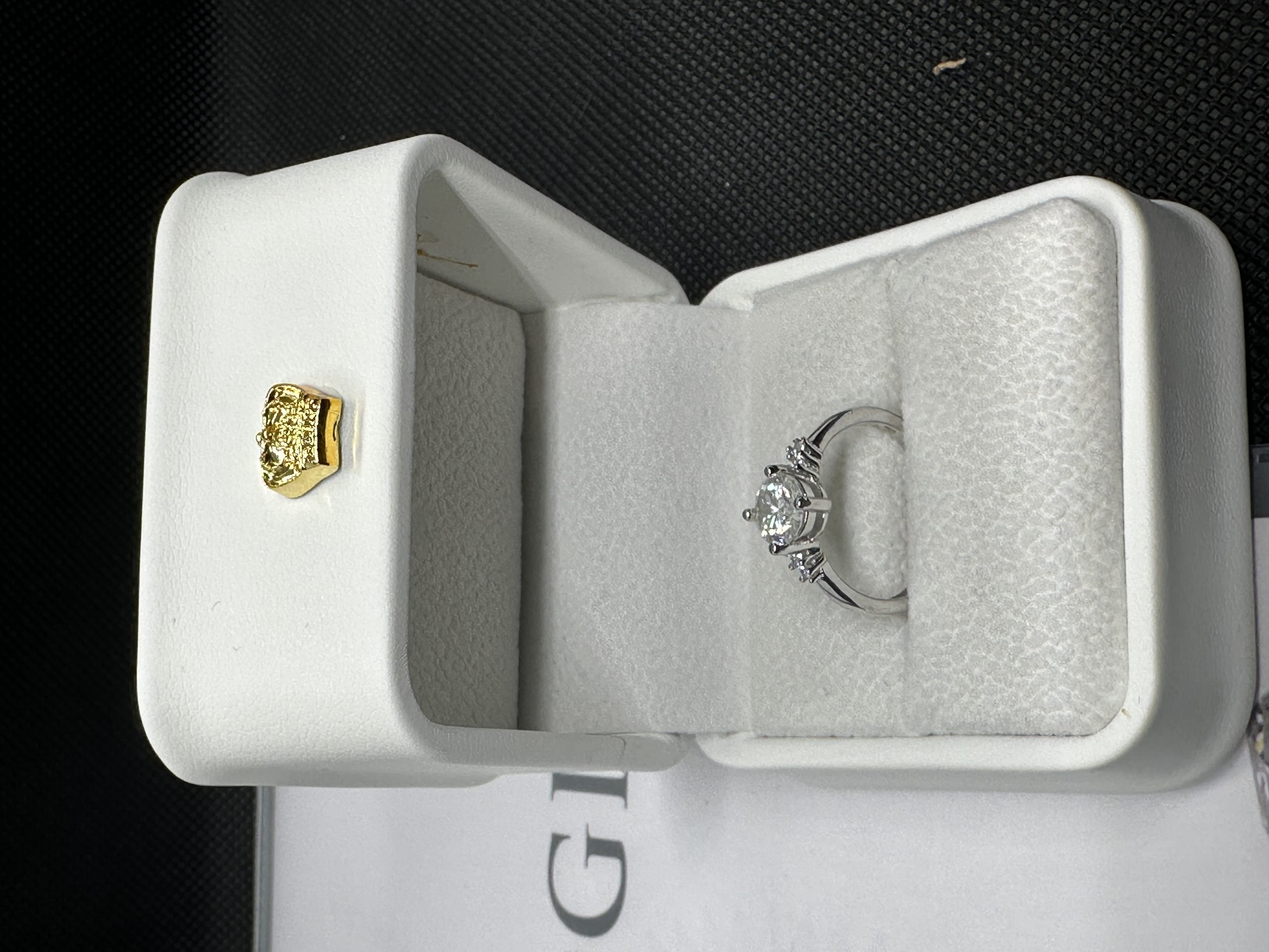 指輪ダイヤ ゴールド ダイヤ リング 天然ダイヤモンド1.01ct GIA証明書 AU750指輪