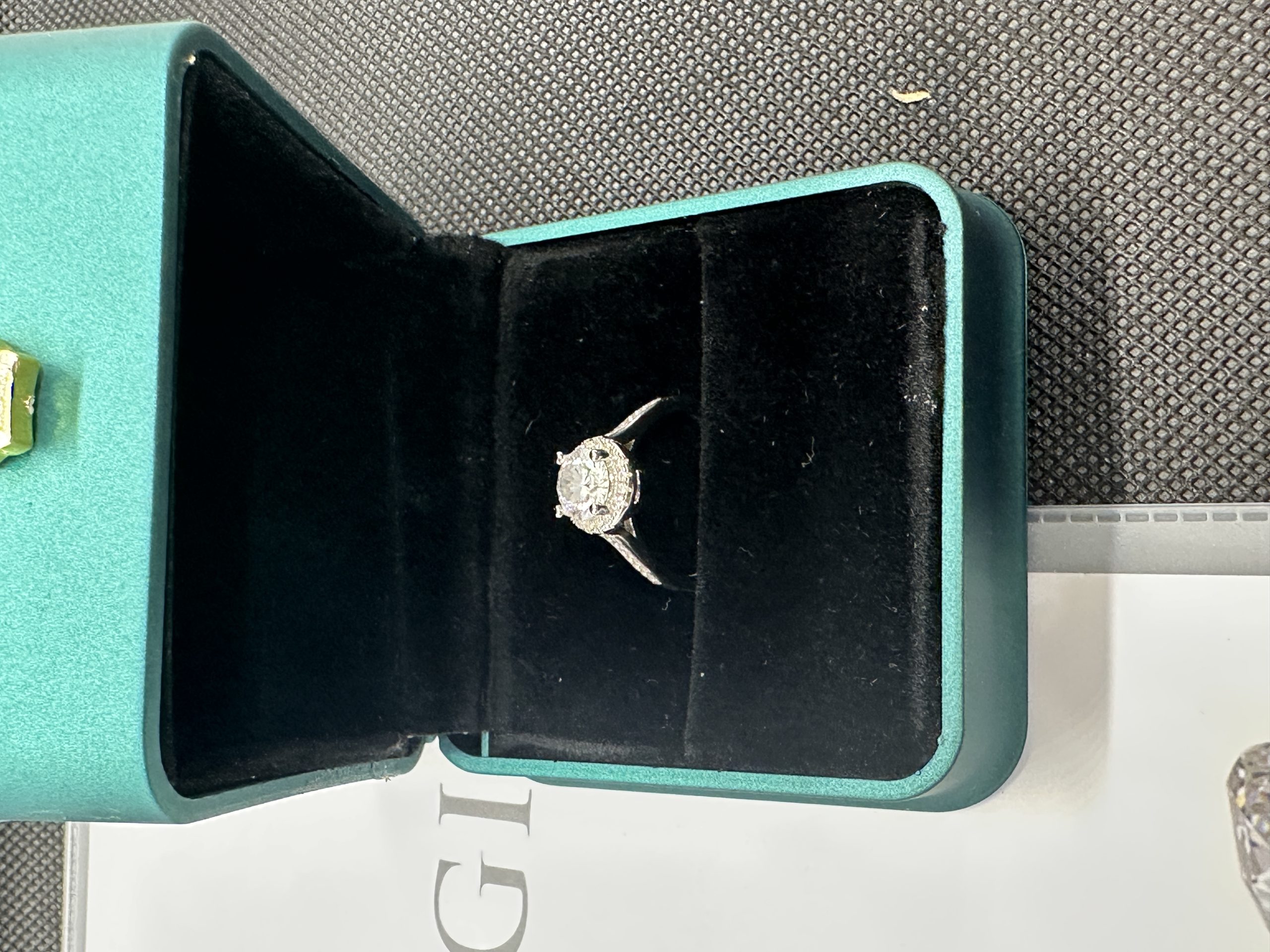 指輪ダイヤ 一 粒 ダイヤ 指輪 天然ダイヤモンド1.01ct GIA鑑定書 AU750指輪